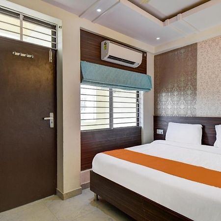 Hotel Radha Nikunj Residency Джайпур Екстериор снимка