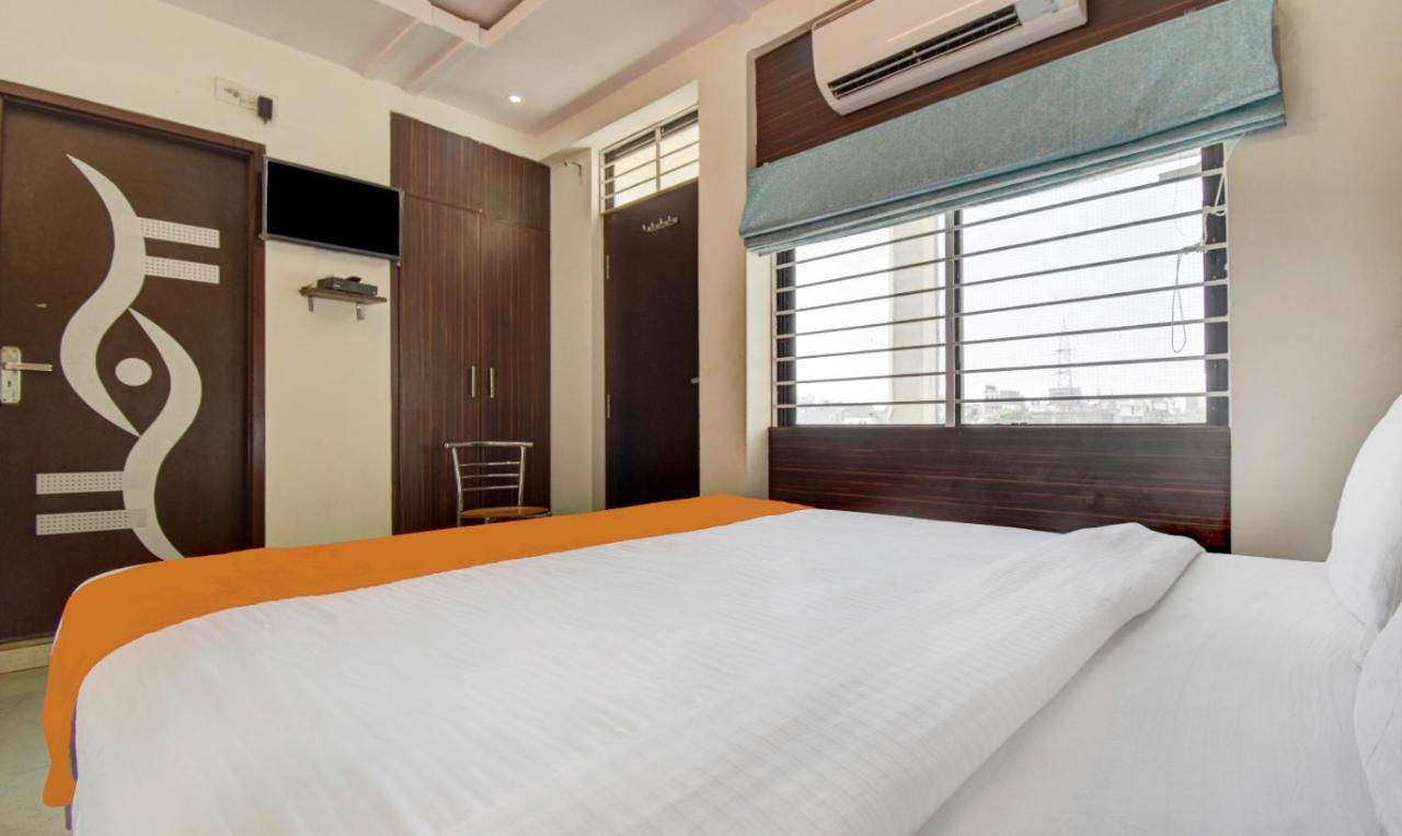 Hotel Radha Nikunj Residency Джайпур Екстериор снимка
