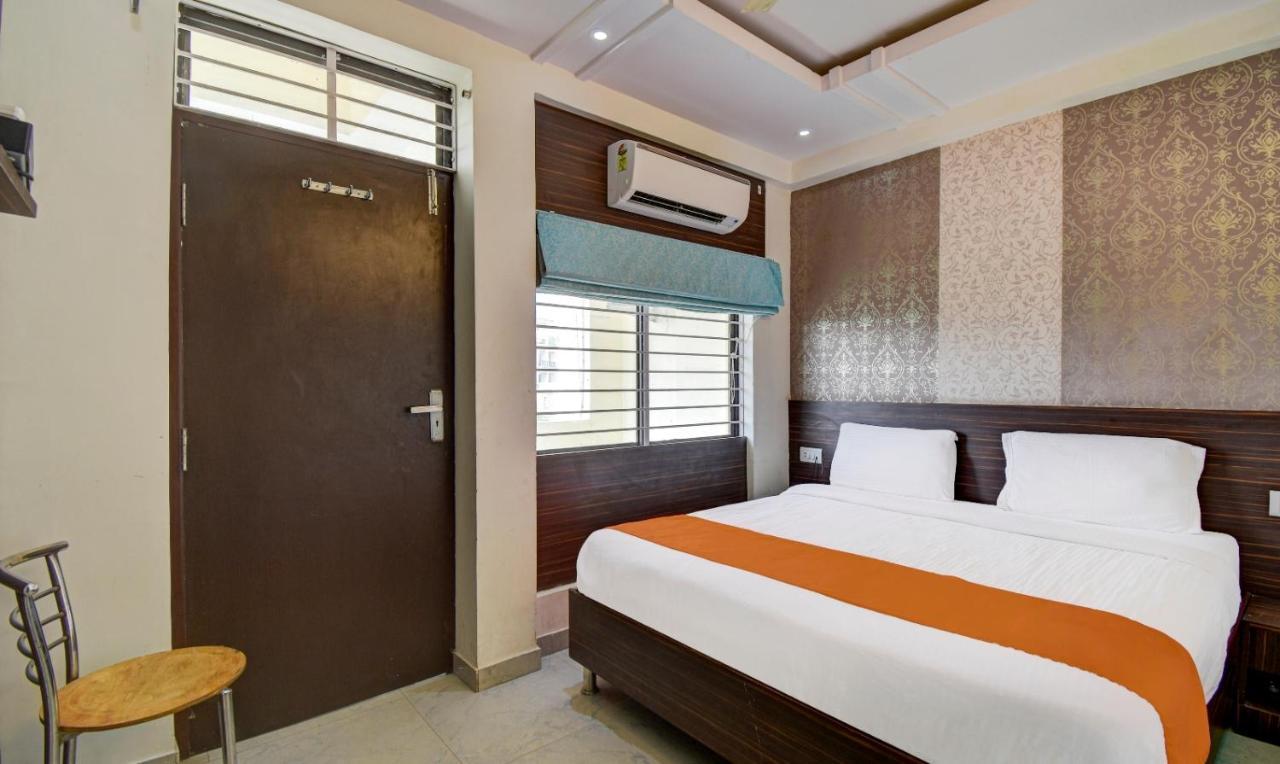 Hotel Radha Nikunj Residency Джайпур Екстериор снимка