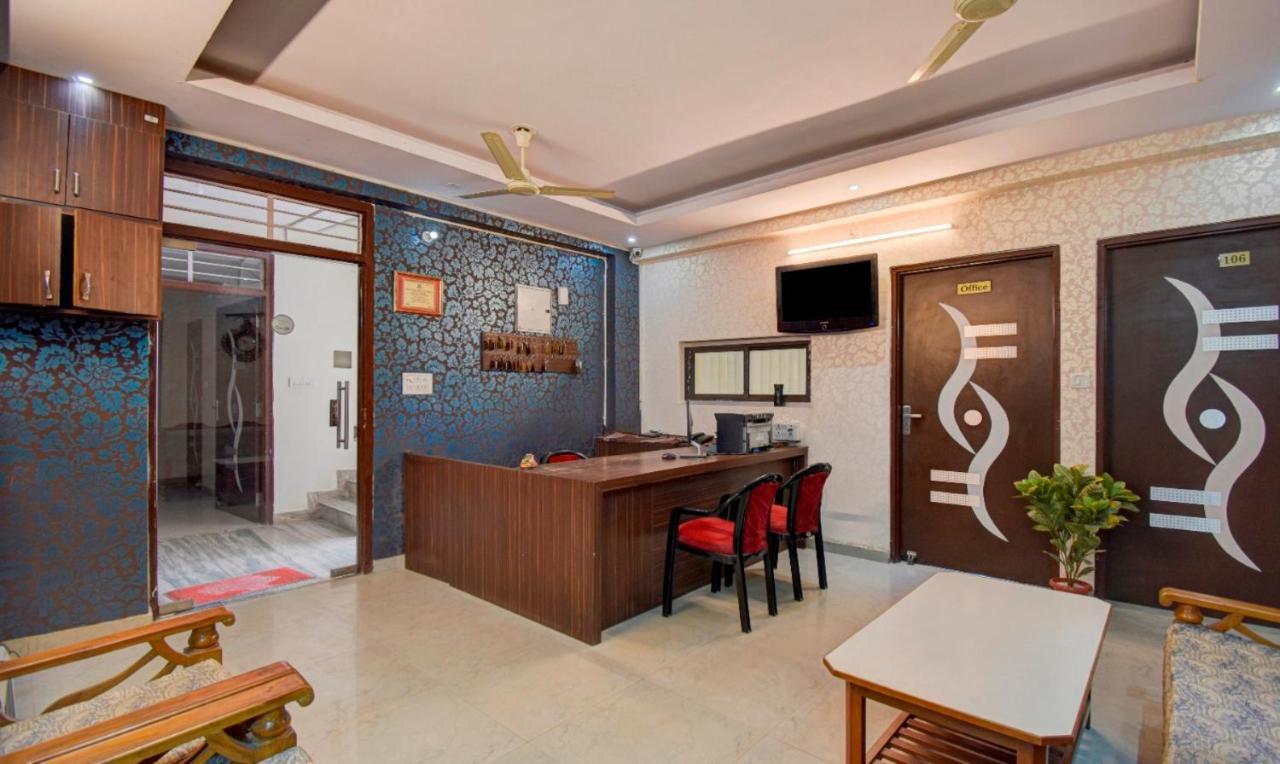 Hotel Radha Nikunj Residency Джайпур Екстериор снимка