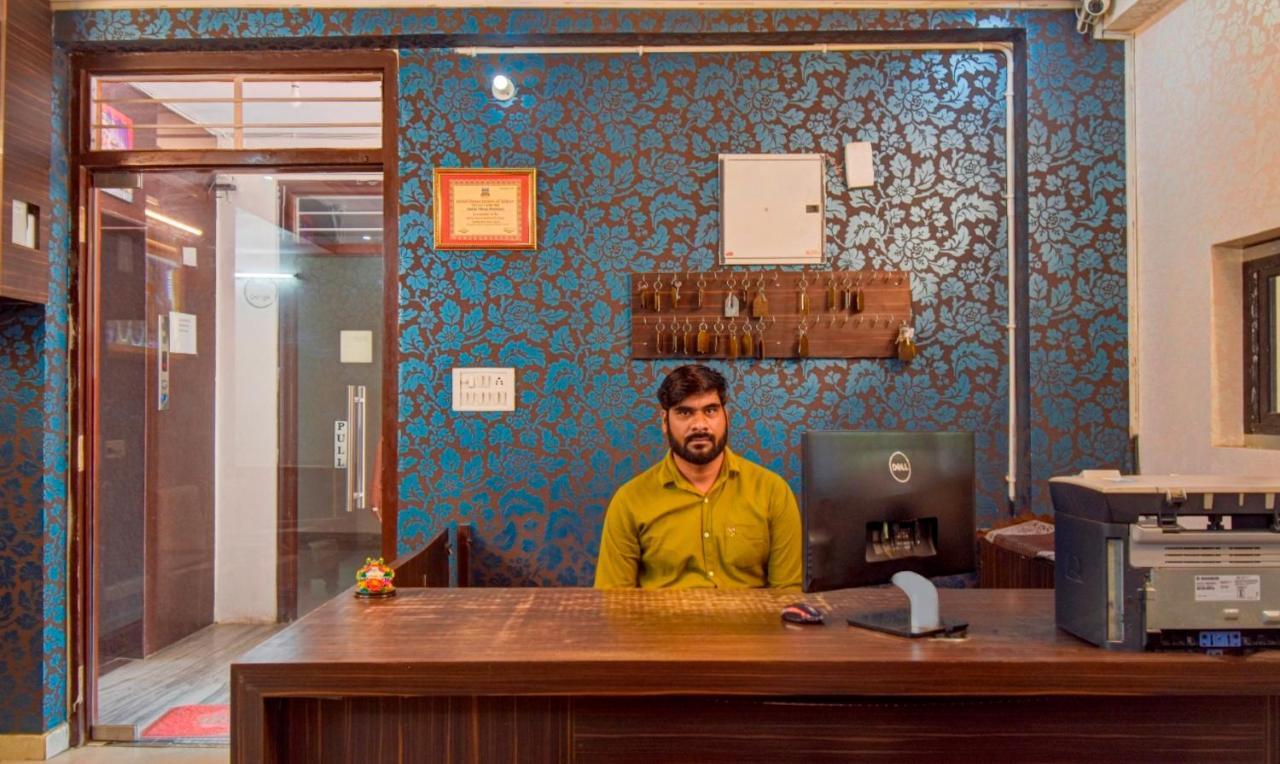 Hotel Radha Nikunj Residency Джайпур Екстериор снимка