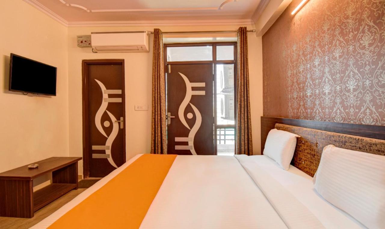 Hotel Radha Nikunj Residency Джайпур Екстериор снимка